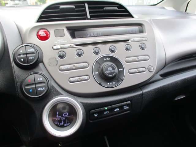 Honda Jazz 1.4I-VTEC 100PK SPORT BLACK EDITION AIRCO ALU 16