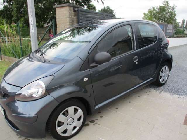 Toyota Aygo 1.0i VVT-i Car Dance 5deurs slechts 109049km! Maranky & Co