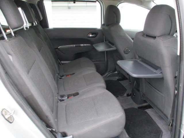 Peugeot 5008 1.6 BlueHDi PREMIUM 7PLAATSEN EURO6B NAVI PDC ALU Maranky & Co