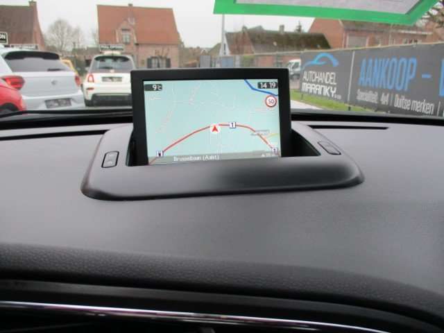 Peugeot 5008 1.6 BlueHDi PREMIUM 7PLAATSEN EURO6B NAVI PDC ALU Maranky & Co