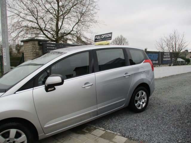 Peugeot 5008 1.6 BlueHDi PREMIUM 7PLAATSEN EURO6B NAVI PDC ALU Maranky & Co