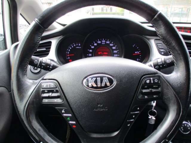 Kia ProCeed / pro_cee'd 1.4i DYNAMIQUE BLACK EDITION ALU AIRCO 77423KM! Maranky & Co