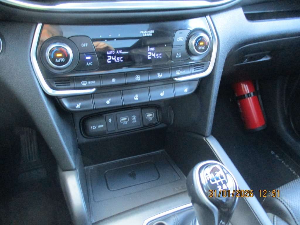 Hyundai SANTA FE 2.0CRDI 150PK PREMIUM HTRAC 7PL FULL OPTION EURO6e Maranky & Co