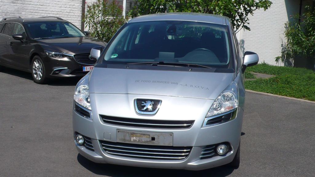 Peugeot 5008 hdi   navi  airco 6 vit  met garantie Garage Frank Mesure