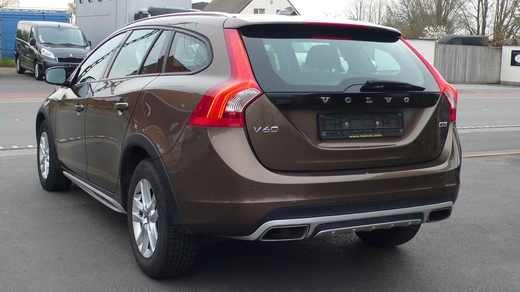 Volvo V60 Cross Country 150 PK NAVI EURO 6 111CO² Garage Frank Mesure