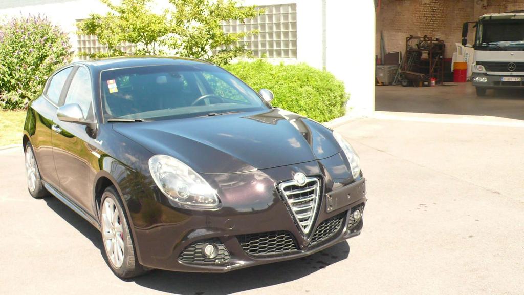 Alfa Romeo Giulietta 1.6 D   105 pk  zeer verzorgd    eerste eigenaar Garage Frank Mesure