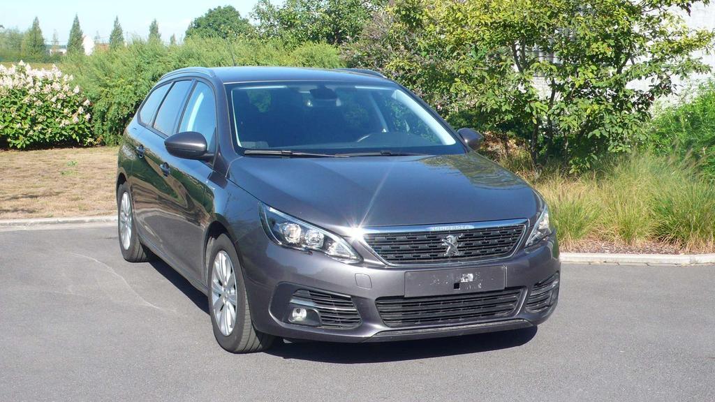 Peugeot 308 Style Privacy 14700€ + BTW Garage Frank Mesure