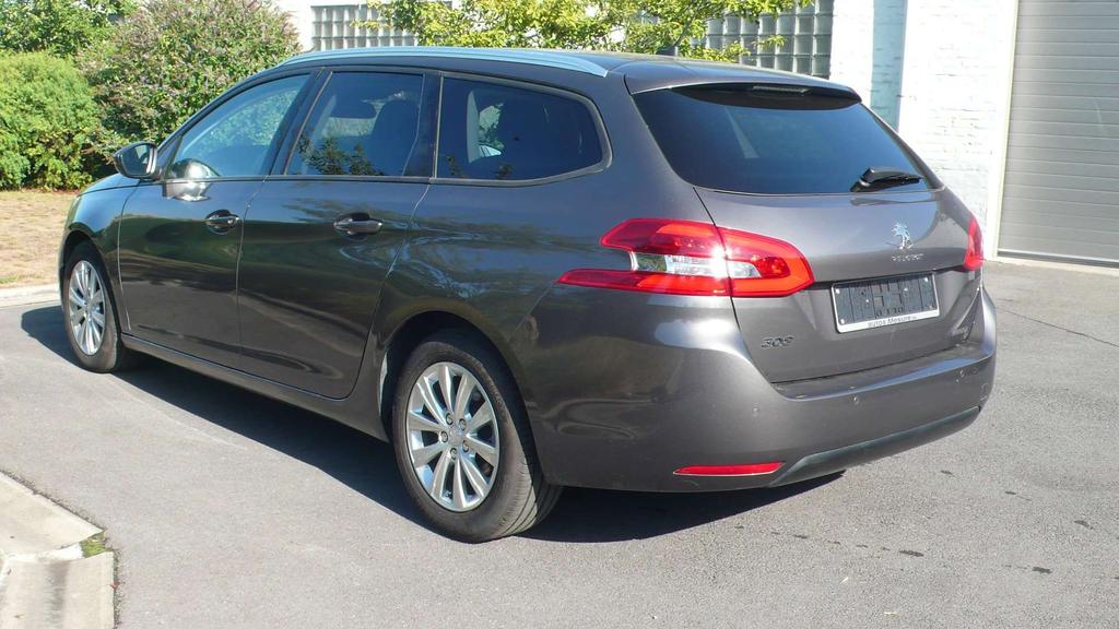 Peugeot 308 Style Privacy 14700€ + BTW Garage Frank Mesure