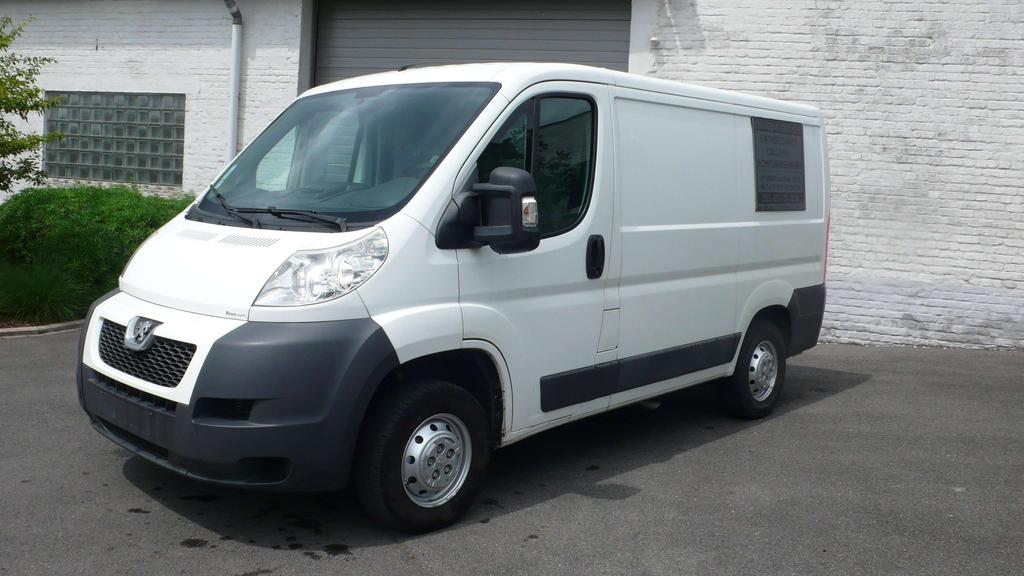 Peugeot Boxer 115 pk belgische bestelwagen met carpass  9500 eu Garage Frank Mesure