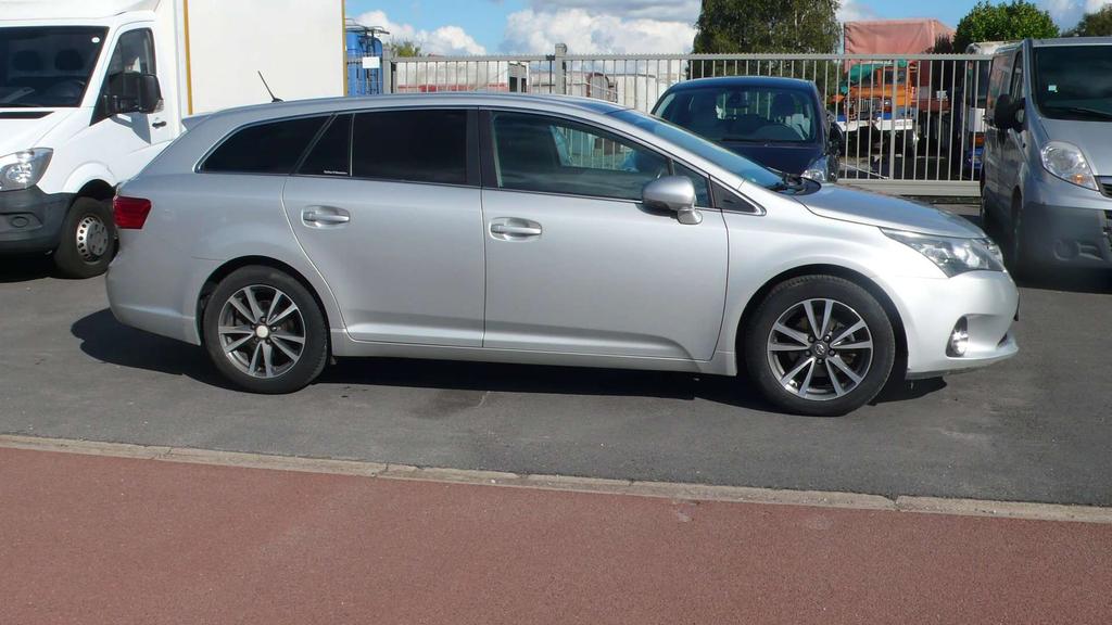 Toyota Avensis 2.0D  COMBI   BUSINESS   6150 EU NETTO Garage Frank Mesure