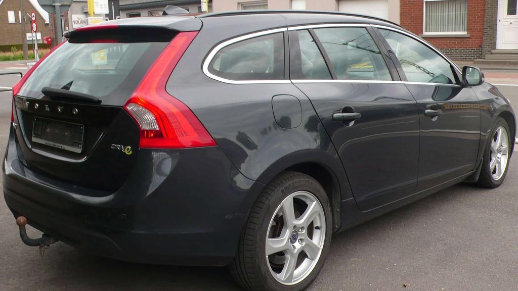 Volvo V60 volleder alu    export prijs 5400 euro Garage Frank Mesure