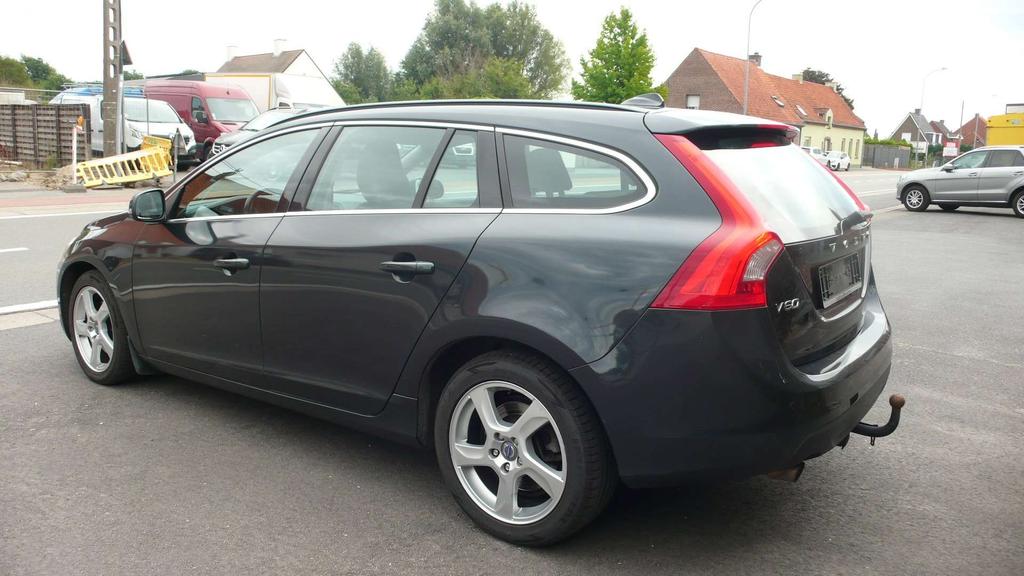 Volvo V60 volleder alu    export prijs 5400 euro Garage Frank Mesure