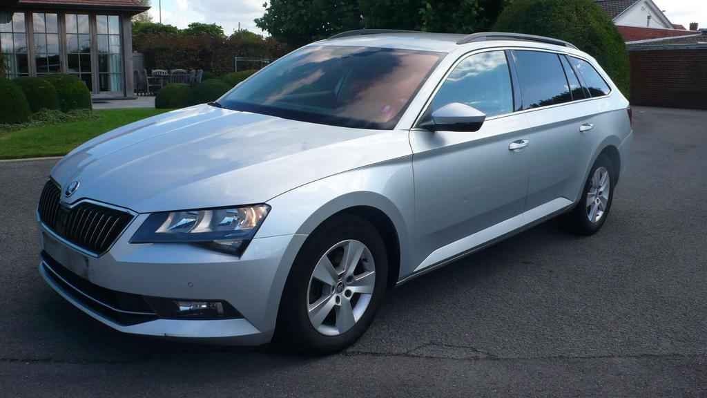 Skoda Superb 2.0 TDI Business Handelaarsprijs  9450€ + BTW Garage Frank Mesure