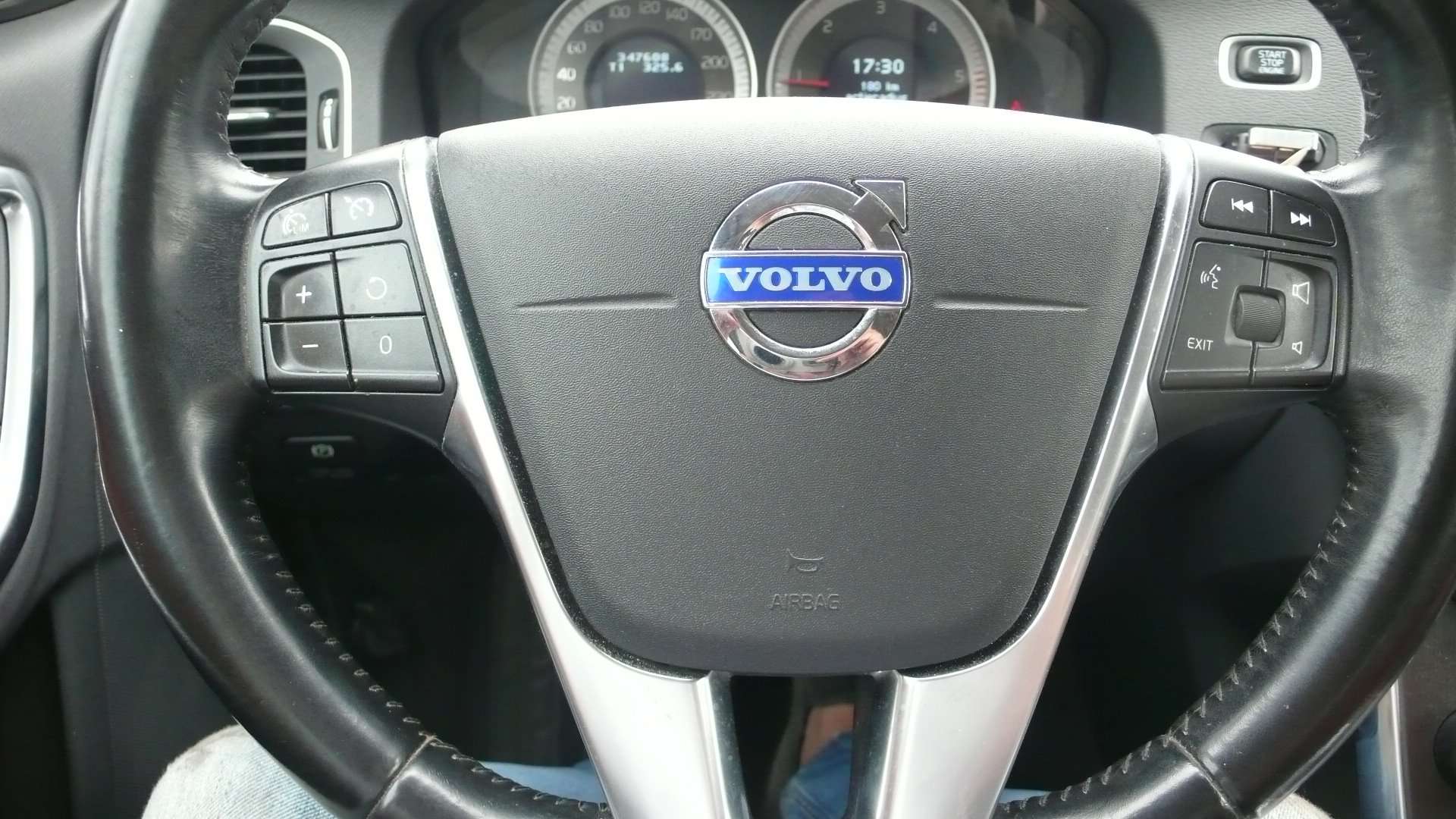 Volvo V60 volleder alu Exportprijs 5650€ netto Garage Frank Mesure