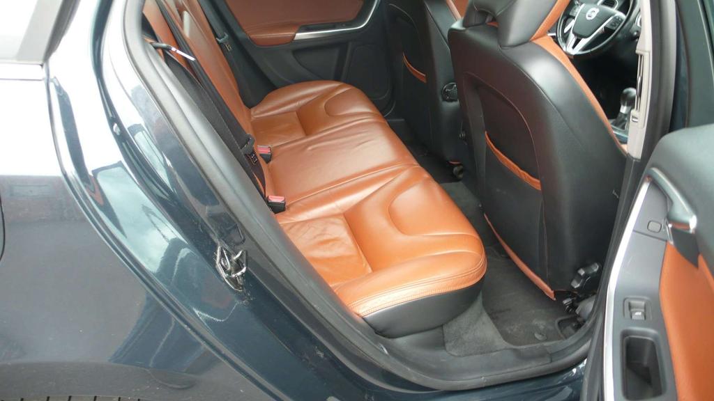 Volvo V60 volleder alu Exportprijs 5650€ netto Garage Frank Mesure