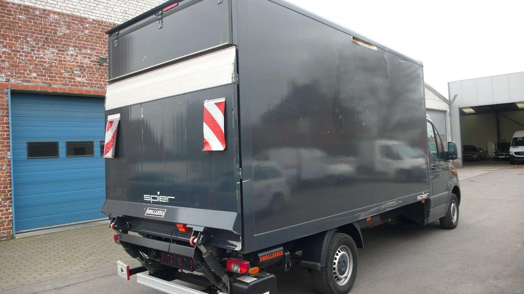 Mercedes-Benz Sprinter 316 cdi koffer en laadbrug 40650 euro met garantie Garage Frank Mesure