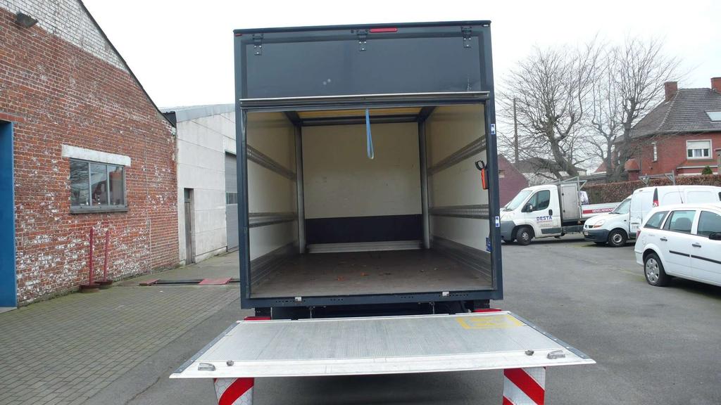 Mercedes-Benz Sprinter 316 cdi koffer en laadbrug 40650 euro met garantie Garage Frank Mesure