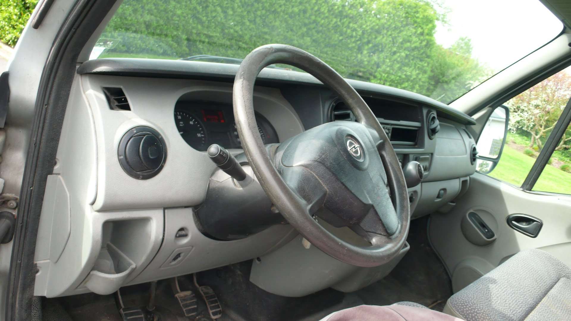 Opel Movano L2H2   2.5 diesel  3950 plus btw Garage Frank Mesure