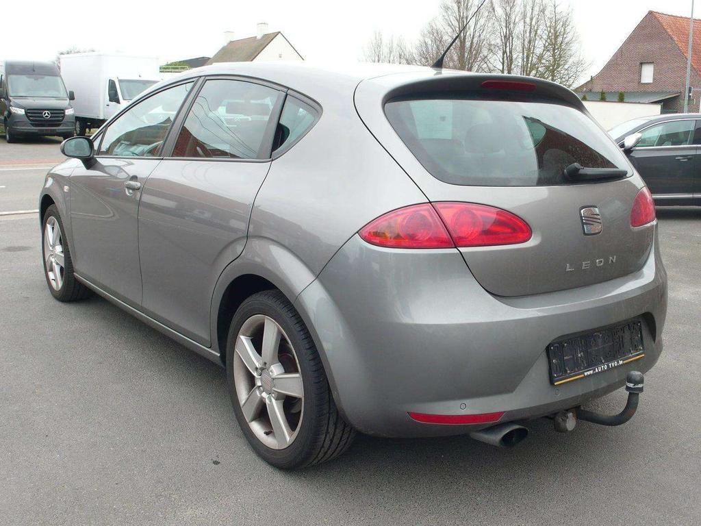 SEAT Leon 5 deuren diesel  airco  gekeurd Garage Frank Mesure