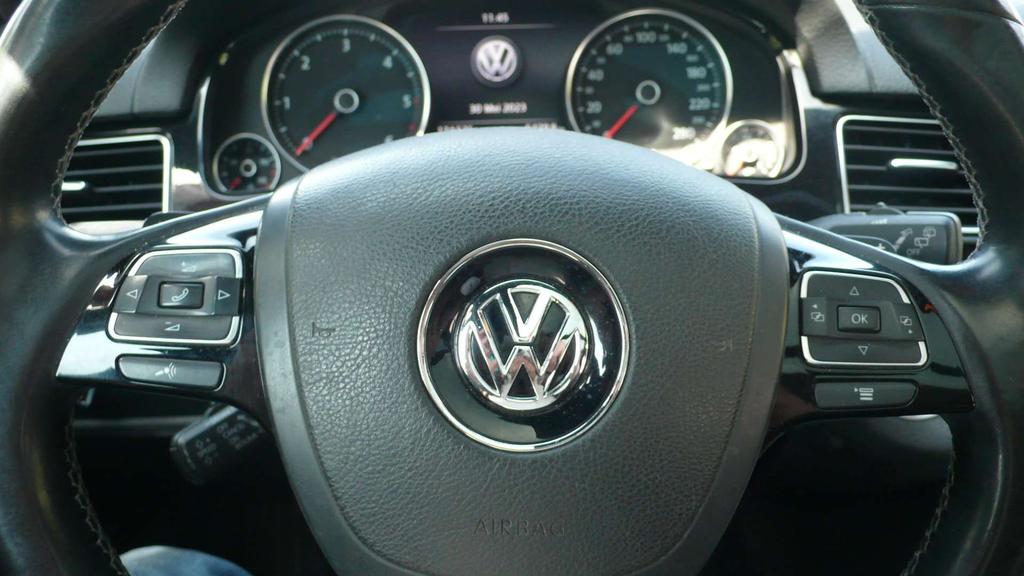 Volkswagen Touareg R-line V8 TDI Lichte vracht 21500€ + BTW Garage Frank Mesure