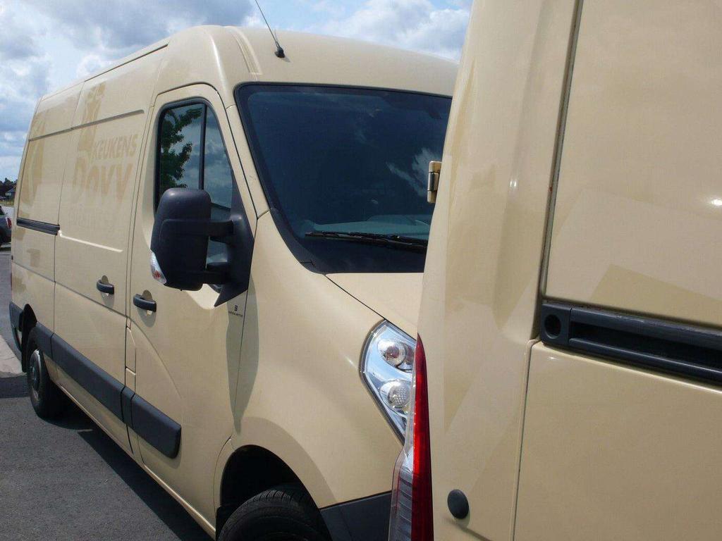 Opel Movano L2H2  airco  gekeurd  carpass  9250 + btw Garage Frank Mesure