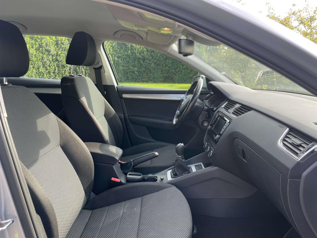 Skoda Octavia 1.6 diesel prijs handelaar / export 5300 + btw Garage Frank Mesure