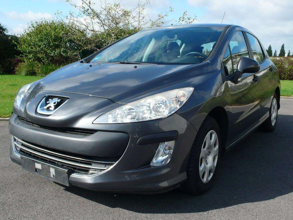 Peugeot 308 1.4 benzine  5 deuren 95000 km Garage Frank Mesure