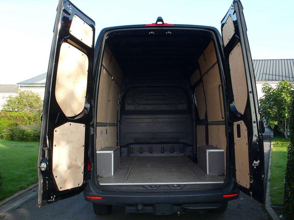 Mercedes-Benz Sprinter 314 CDI L2H2 zwart Garage Frank Mesure