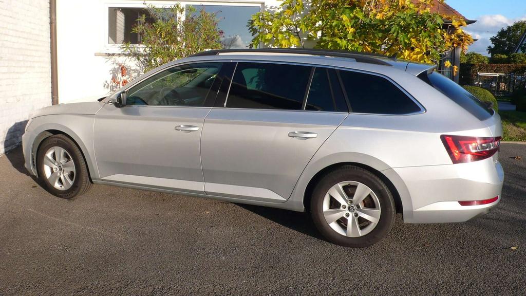 Skoda Superb 8750€+btw Garage Frank Mesure