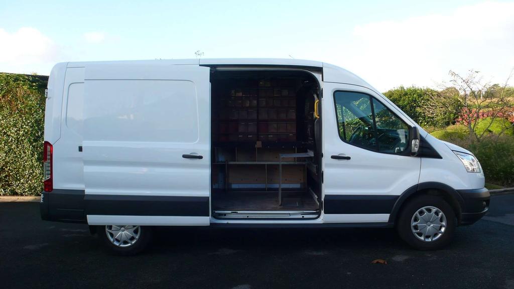 Ford Transit L3H2 130pk airco navi proper 11950 euro Garage Frank Mesure