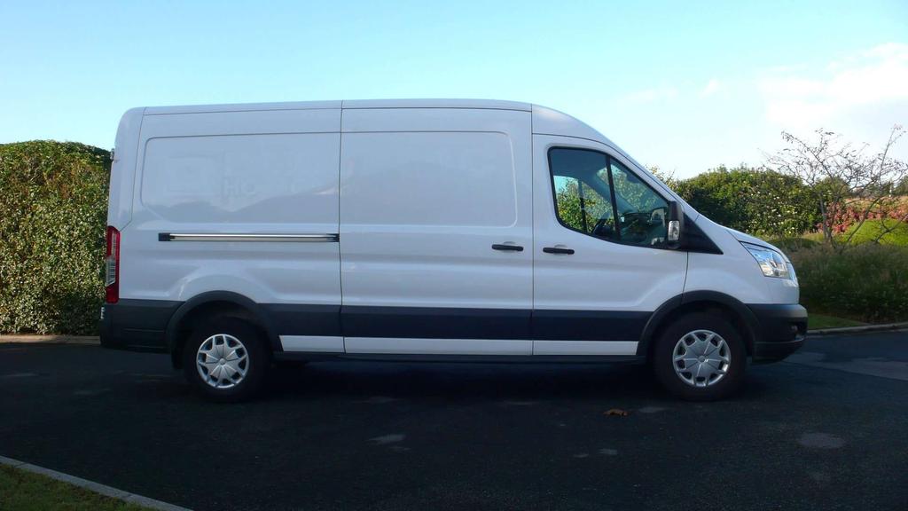 Ford Transit L3H2 130pk airco navi proper 11950 euro Garage Frank Mesure