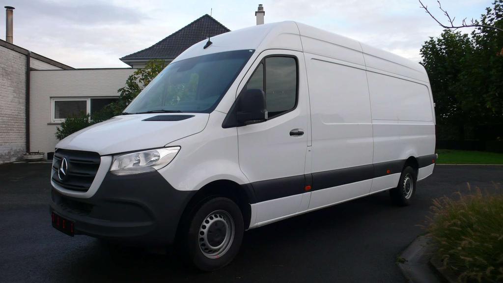 Mercedes-Benz Sprinter Sprinter 317 L3H2 MBUX trekhaak 3.5ton 31750+btw Garage Frank Mesure