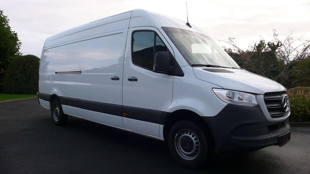 Mercedes-Benz Sprinter Sprinter 317 L3H2 MBUX trekhaak 3.5ton 31750+btw Garage Frank Mesure