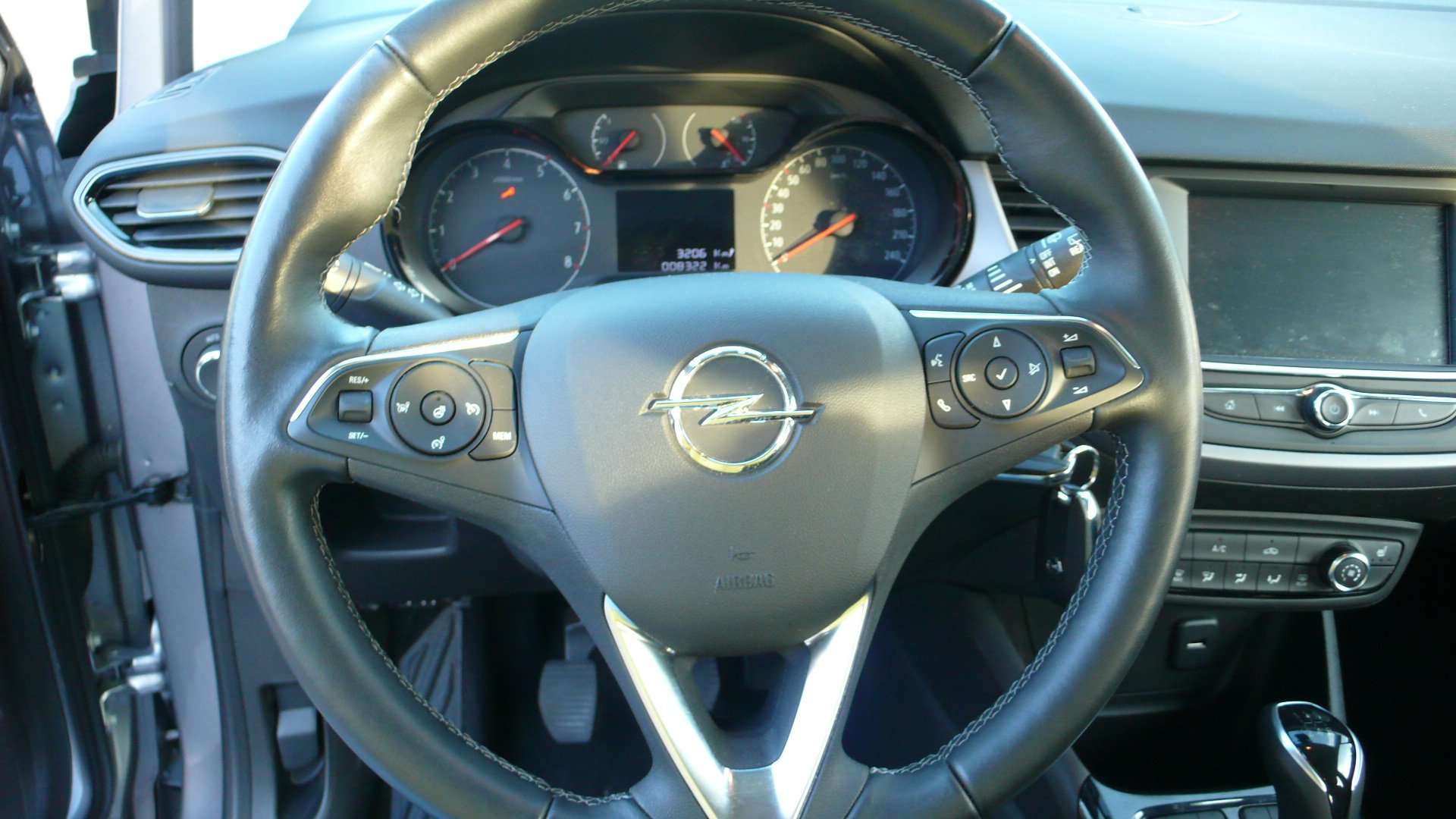 Opel Crossland 8300km - benzine - airco - cruise control Garage Frank Mesure