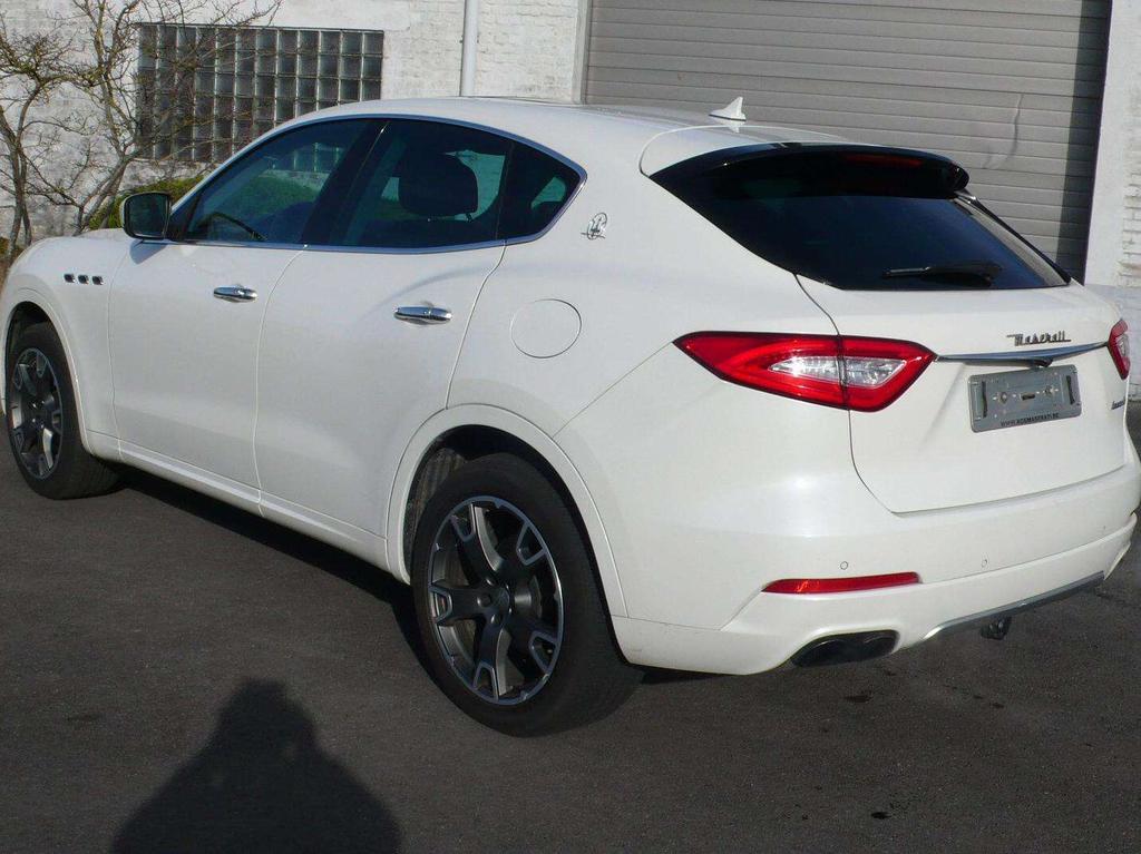 Maserati Levante auto - acc - pano dak - 275 pk - 144070km Garage Frank Mesure