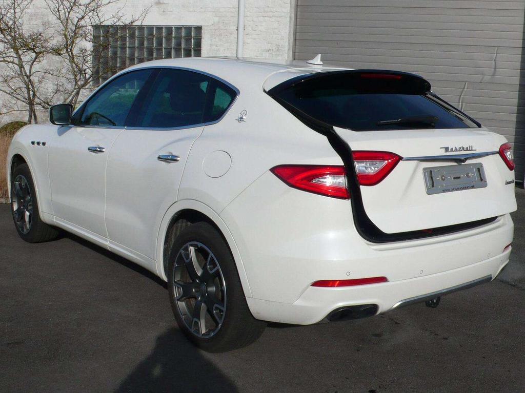 Maserati Levante auto - acc - pano dak - 275 pk - 144070km Garage Frank Mesure