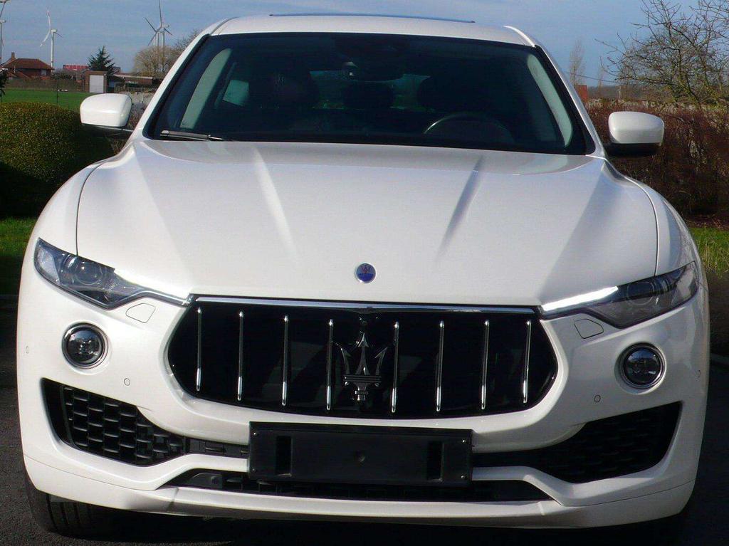 Maserati Levante auto - acc - pano dak - 275 pk - 144070km Garage Frank Mesure