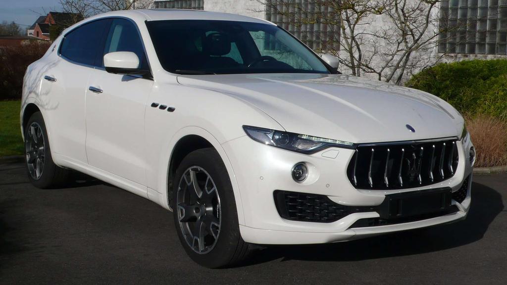 Maserati Levante auto - acc - pano dak - 275 pk - 144070km Garage Frank Mesure