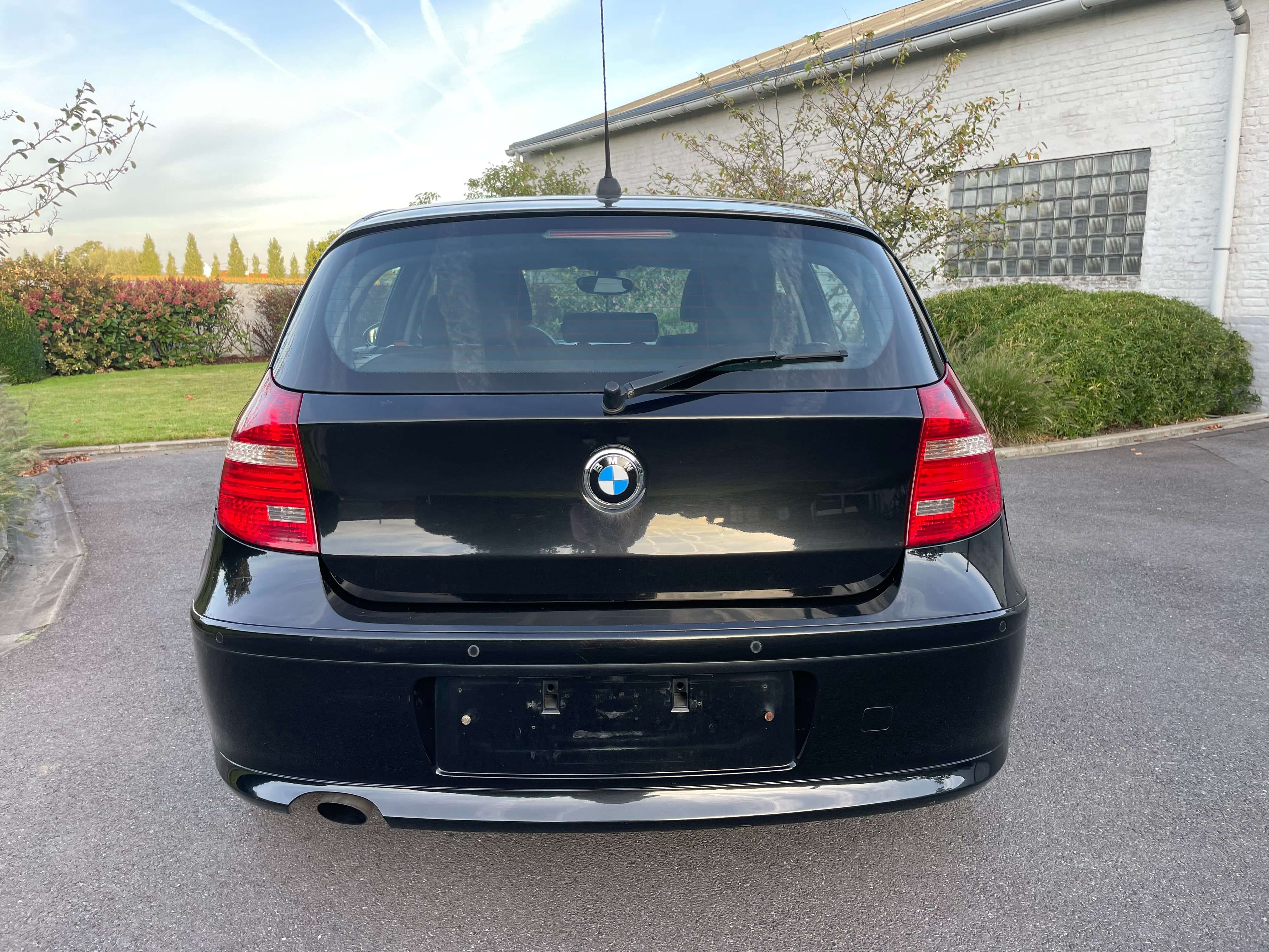 BMW 118 D - 5 deuren - airco - parkeerhulp Garage Frank Mesure