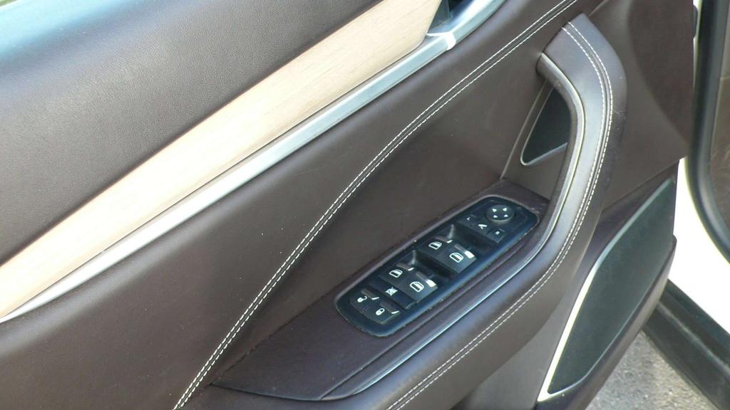 Maserati Levante Auto - Acc - Pano  dak - 275 PK - 144070 KM Garage Frank Mesure
