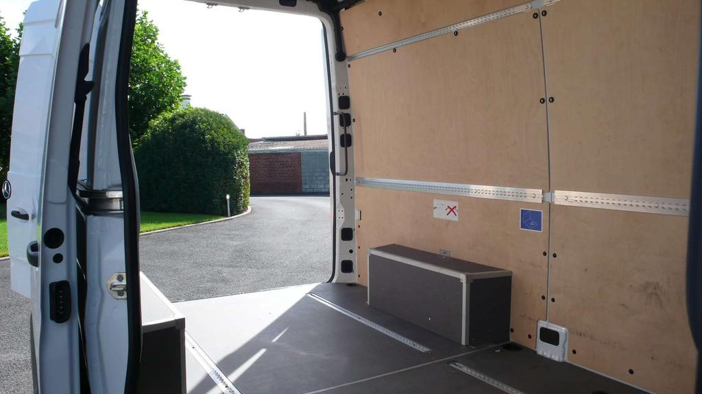 Mercedes-Benz Sprinter 317 CDI L2H2 - MBUX - 61600km - 30250 euro+btw Garage Frank Mesure