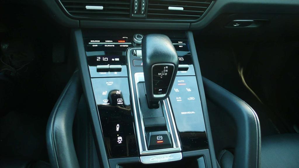 Porsche Cayenne E-Hybride - PANO - ACC - 340pk - 99.800km Garage Frank Mesure
