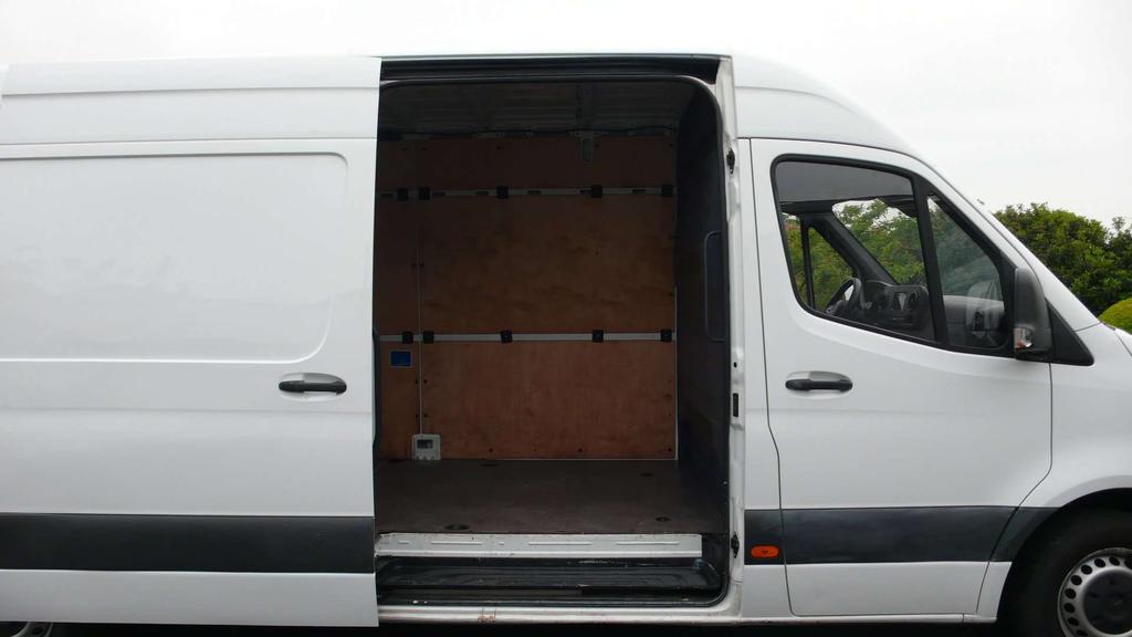 Mercedes-Benz Sprinter 314 CDI L3H2 - automatic - MBUX - 22500 euro+btw Garage Frank Mesure