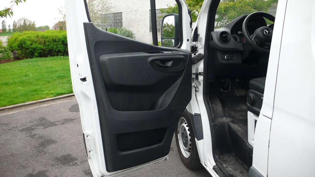Mercedes-Benz Sprinter 314 CDI L3H2 - automatic - MBUX - 22500 euro+btw Garage Frank Mesure