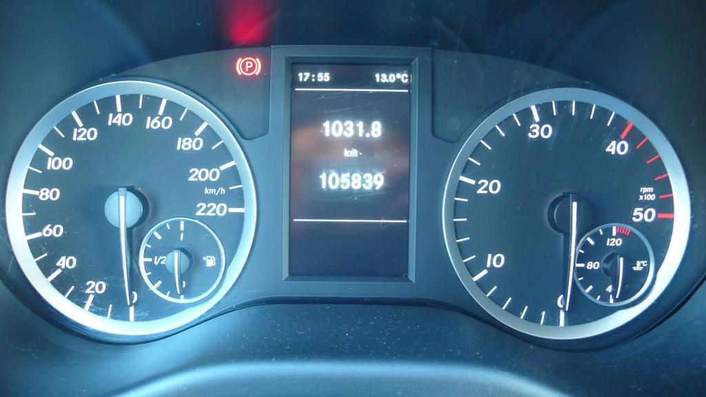 Mercedes-Benz Vito 114 CDI lang - 3 zitpl - manu - 17600 euro + btw Garage Frank Mesure