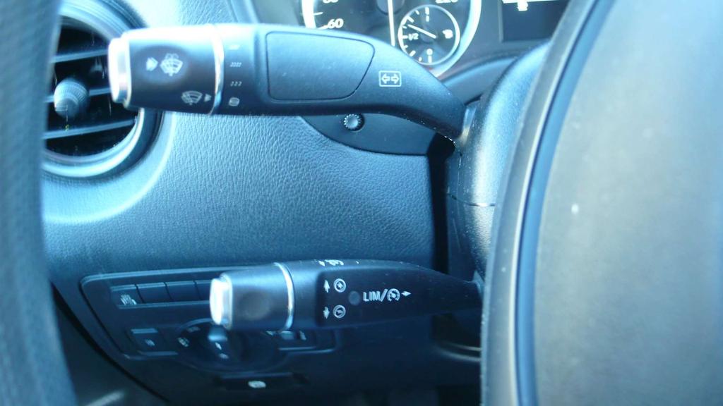 Mercedes-Benz Vito 114 CDI lang - 3 zitpl - manu - 17600 euro + btw Garage Frank Mesure