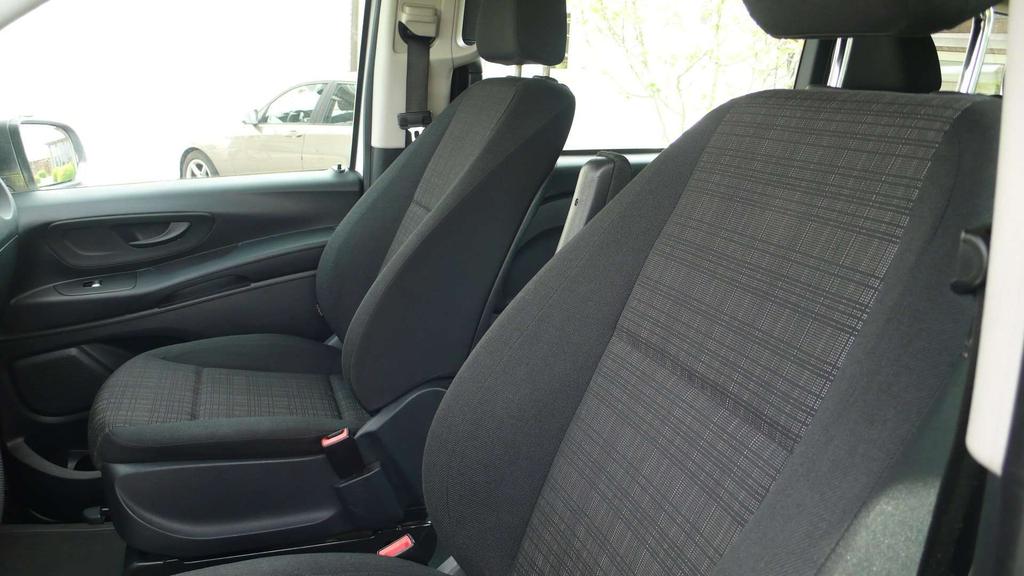 Mercedes-Benz Vito 114 cdi lang tourer  8 plaatsen of lichte vracht Garage Frank Mesure