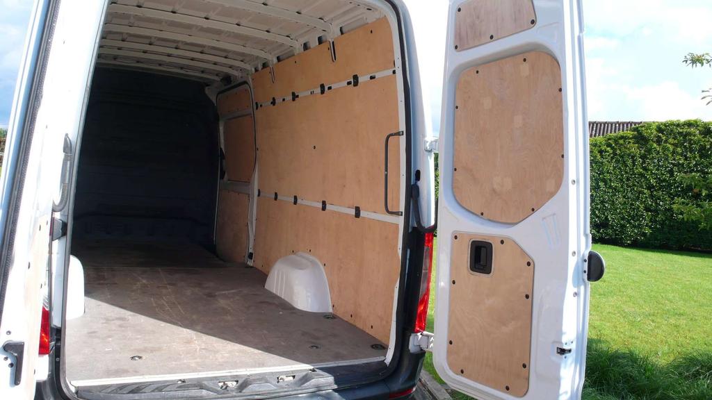 Mercedes-Benz Sprinter 314 CDI L3H2 - automatic - MBUX - 23500 euro+btw Garage Frank Mesure