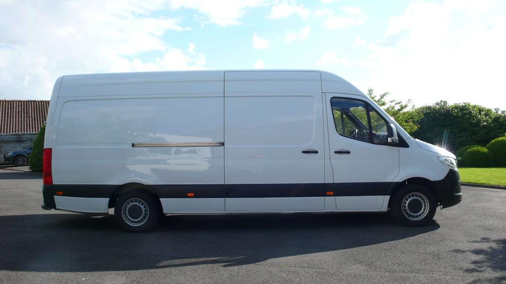 Mercedes-Benz Sprinter 314 CDI L3H2 - automatic - MBUX - 23500 euro+btw Garage Frank Mesure