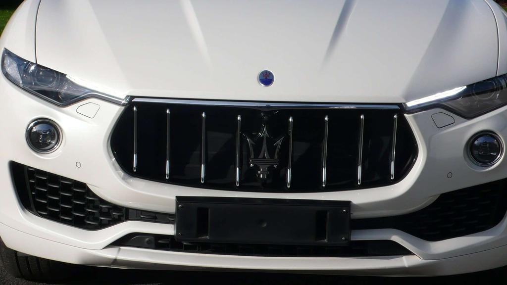 Maserati Levante AUTO- ACC- PANO DAK - 275 pk - 26500 euro+btw Garage Frank Mesure